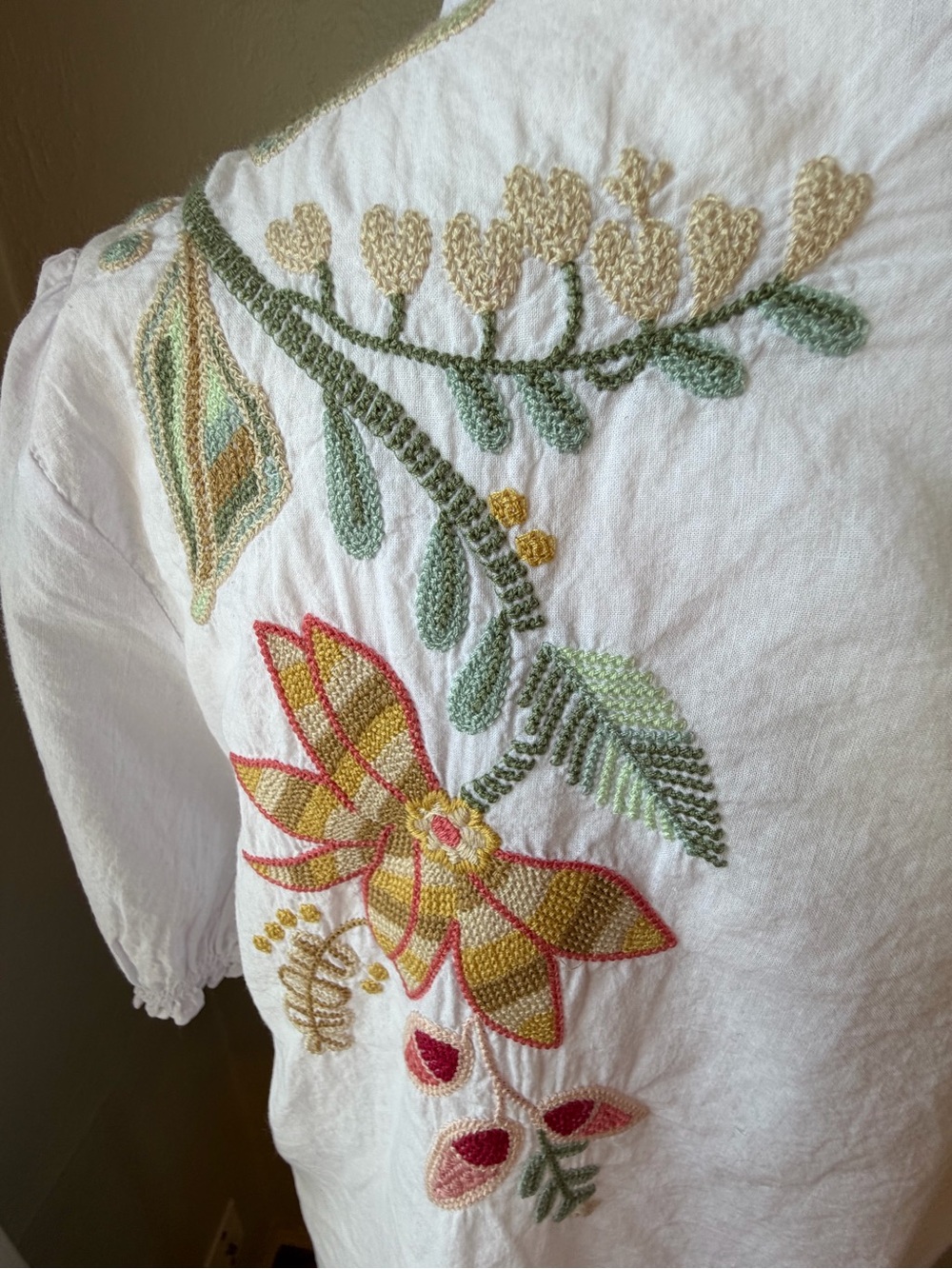 Johnny Was White Button-Up Blouse with Multicolor Floral Embroidery Size Small - Picture 9 of 15